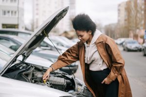 How to Properly Inspect Your Oil | Breast Cancer Car Donations